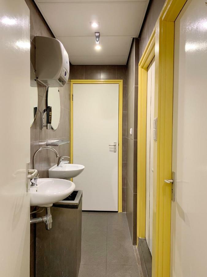 Litera en dormitorio compartido mixto (10 adultos)